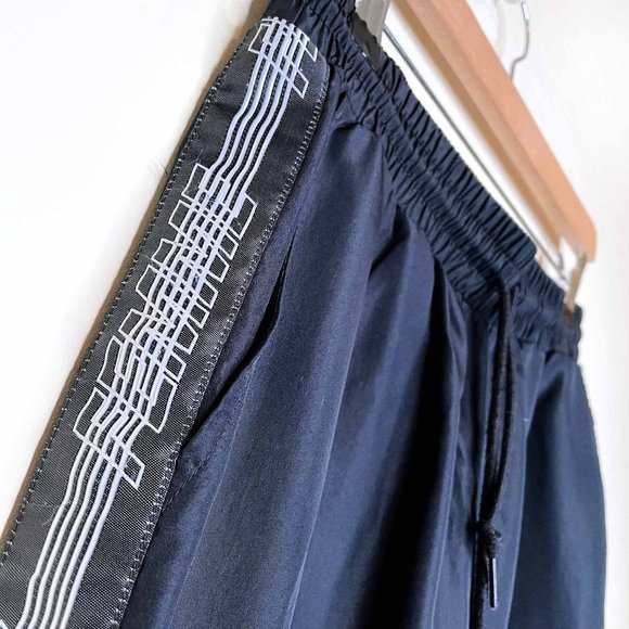 ⚡️SOLD⚡️ Forever 21 High Rise Femme Panel Slushie Track Pants - Size Medium - Picture 3 of 7